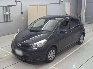 TOYOTA VITZ 2011