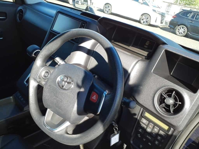 TOYOTA JPN TAXI 2018