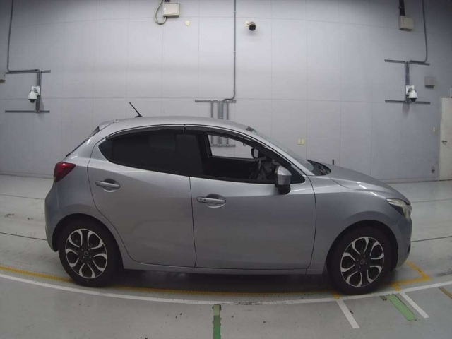 MAZDA DEMIO 2014