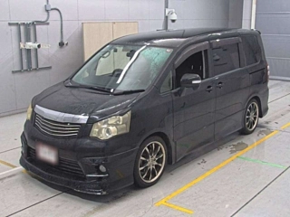 TOYOTA NOAH 2012