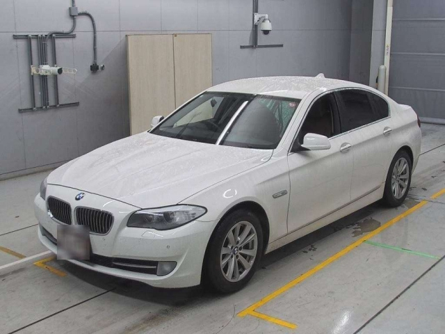 BMW 5 SERIES 2012