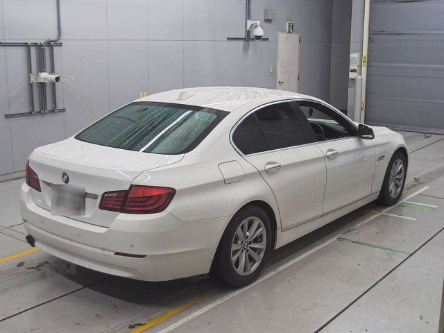 BMW 5 SERIES 2012
