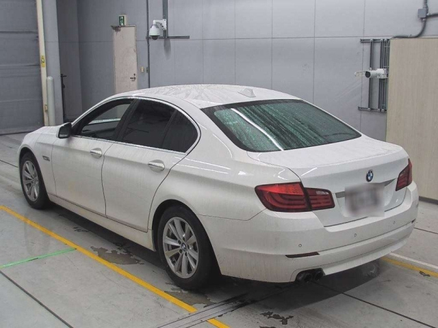 BMW 5 SERIES 2012