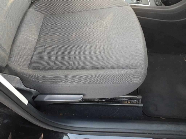 VOLKSWAGEN UP 2012