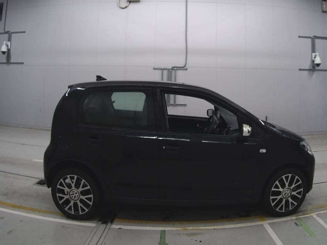 VOLKSWAGEN UP 2012