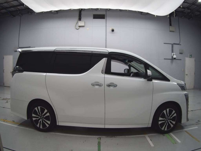 TOYOTA VELLFIRE 2018