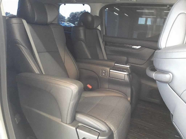 TOYOTA VELLFIRE 2018