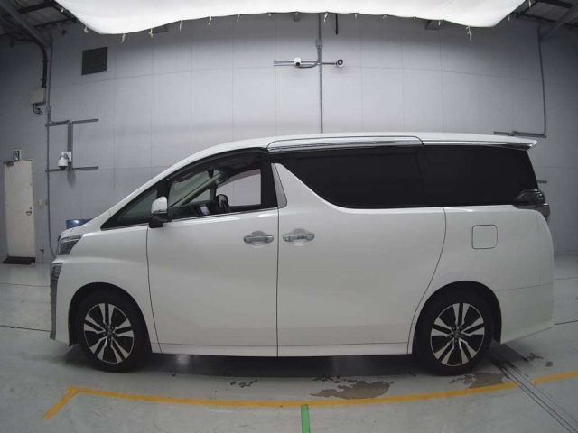 TOYOTA VELLFIRE 2018