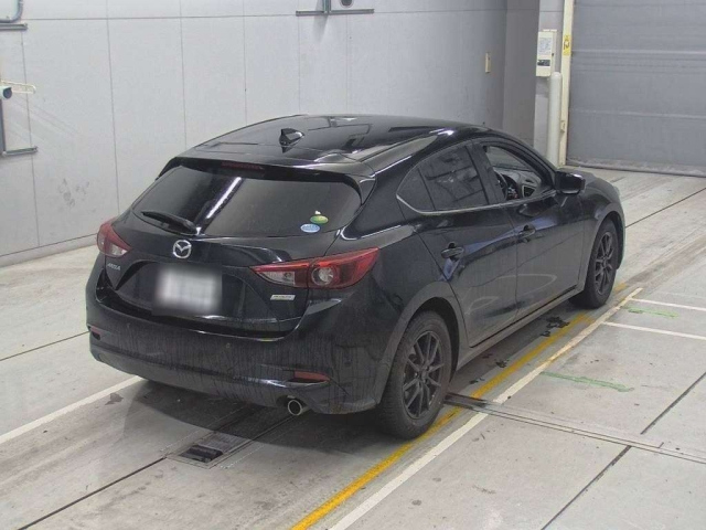 MAZDA AXELA 2017