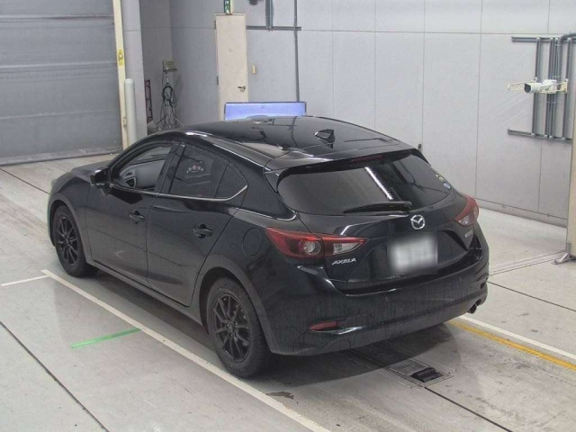 MAZDA AXELA 2017