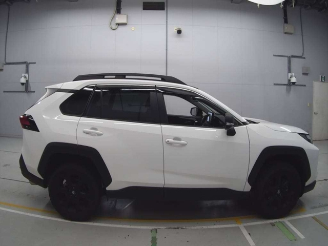 TOYOTA RAV4 2023