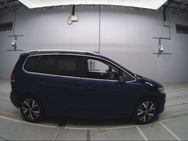 VOLKSWAGEN GOLF TOURAN 2021