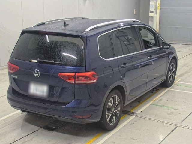 VOLKSWAGEN GOLF TOURAN 2021