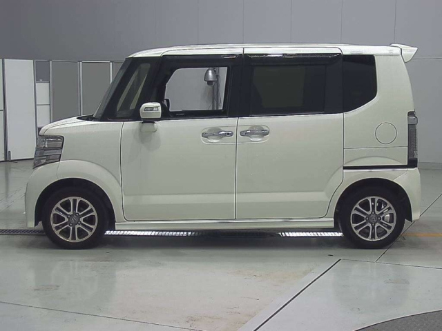 HONDA N BOX 2016