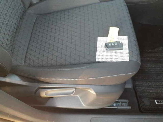 VOLKSWAGEN T-CROSS 2024