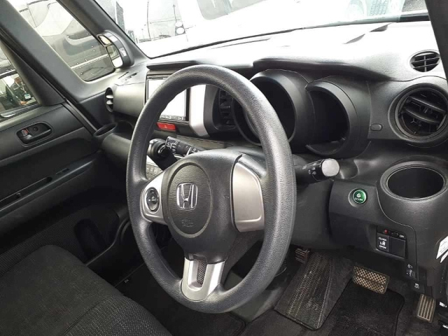 HONDA N BOX 2015
