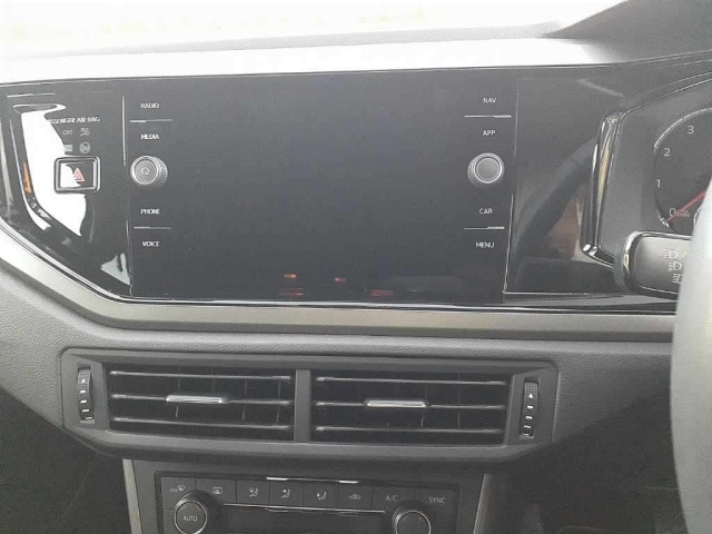 VOLKSWAGEN POLO 2018