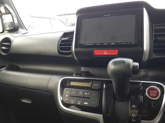 HONDA N BOX 2015