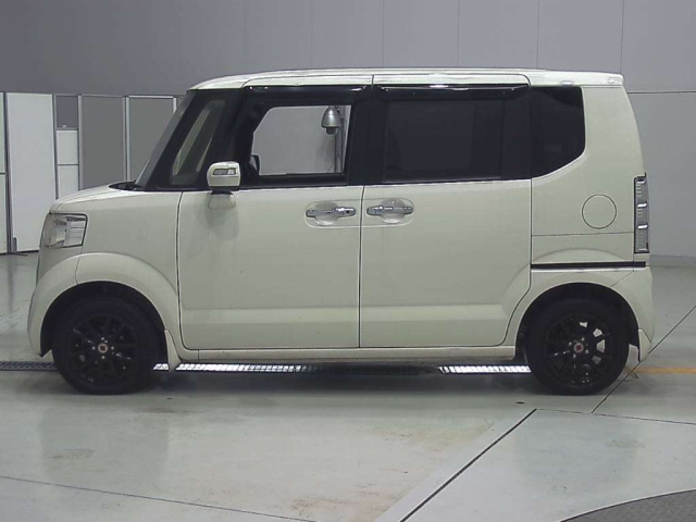 HONDA N BOX 2015