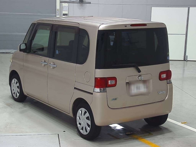 DAIHATSU TANTO 2012