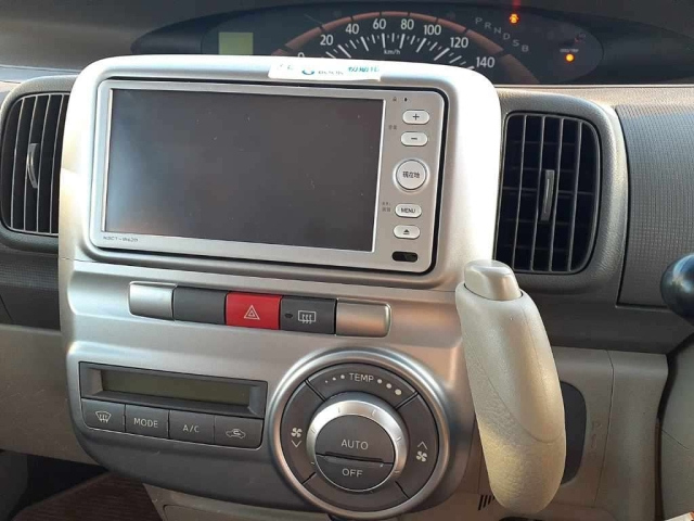 DAIHATSU TANTO 2012