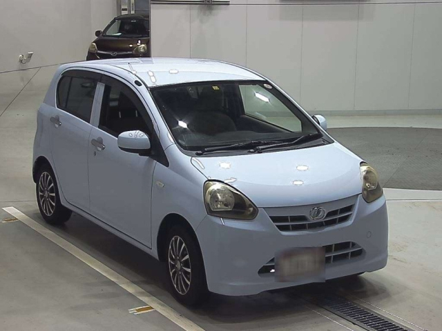 DAIHATSU MIRA E S 2012