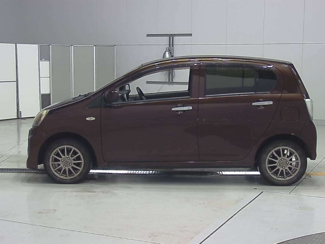 DAIHATSU MIRA E S 2014