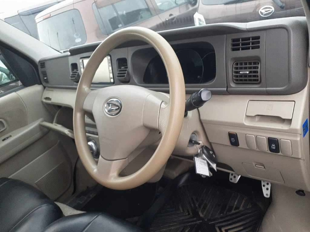 DAIHATSU ATRAI WAGON 2009