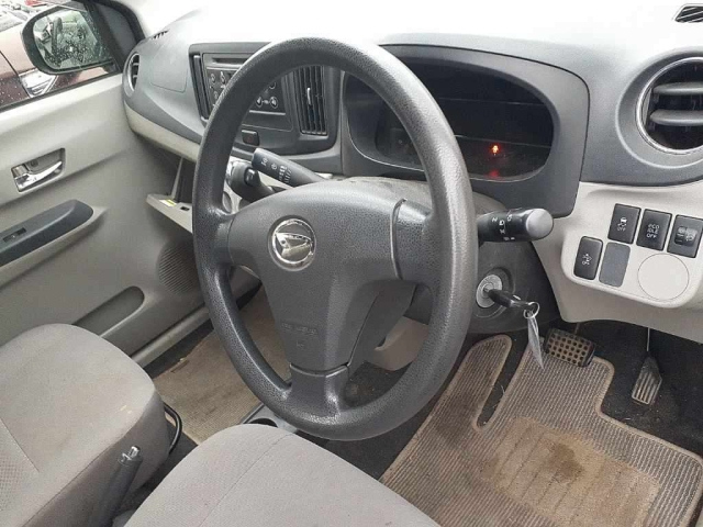 DAIHATSU MIRA E S 2013
