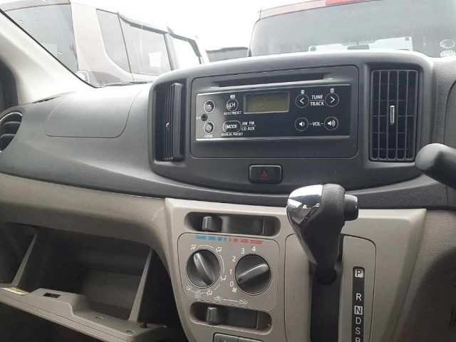 DAIHATSU MIRA E S 2013