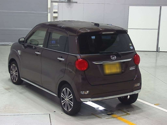 DAIHATSU CAST 2015