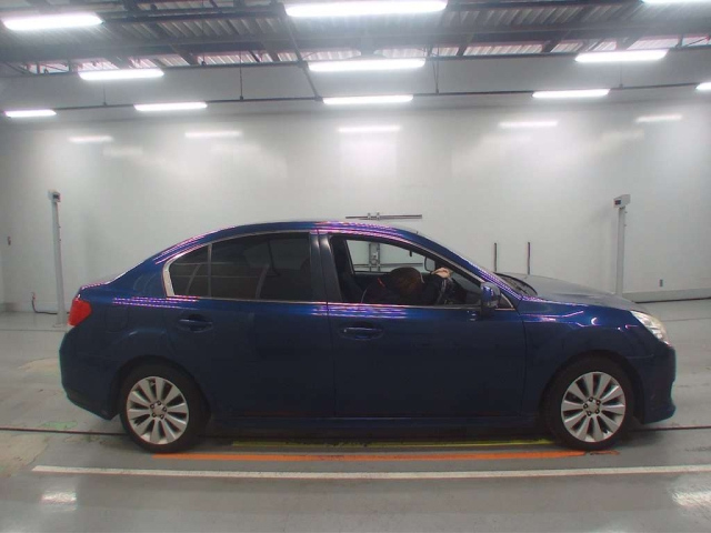 SUBARU LEGACY B4 2010