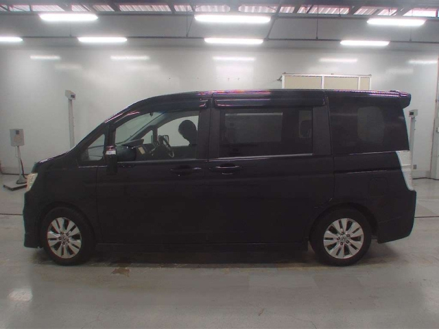 HONDA STEP WAGON 2010