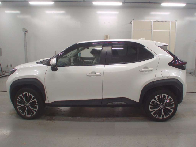 TOYOTA YARIS CROSS 2021