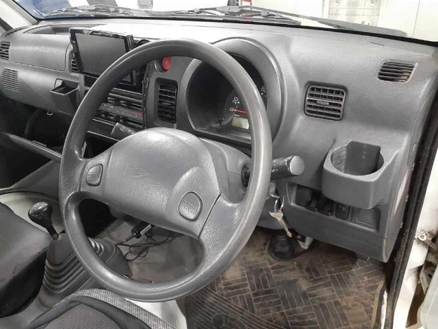 DAIHATSU HIJET TRUCK 2011