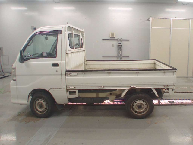 DAIHATSU HIJET TRUCK 2011