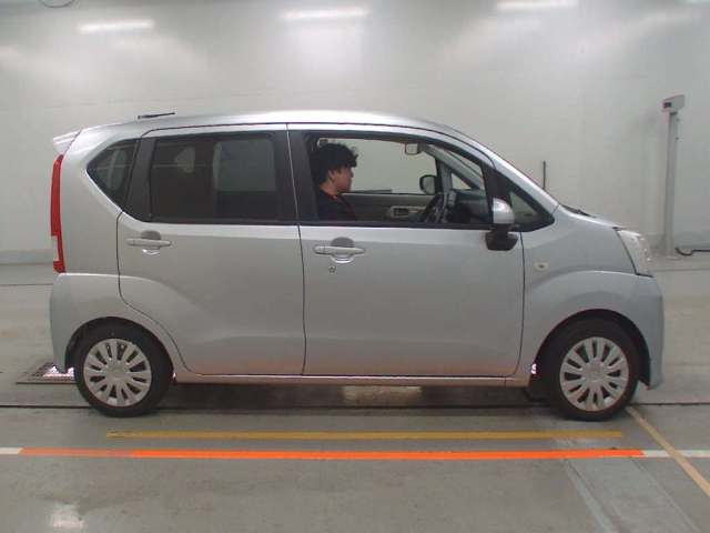 DAIHATSU MOVE 2021