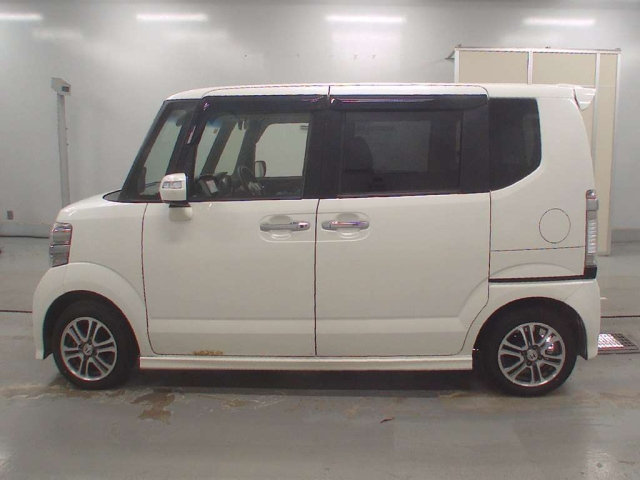 HONDA N BOX 2014