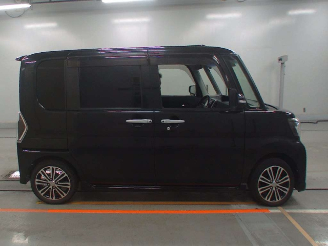 DAIHATSU TANTO 2017