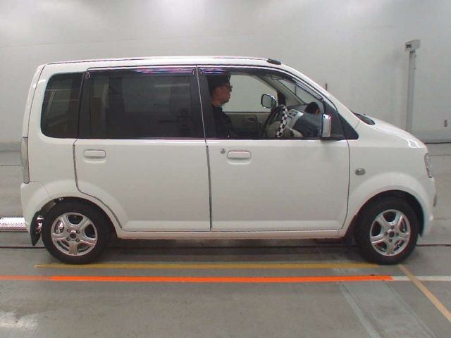 MITSUBISHI EK WAGON 2013