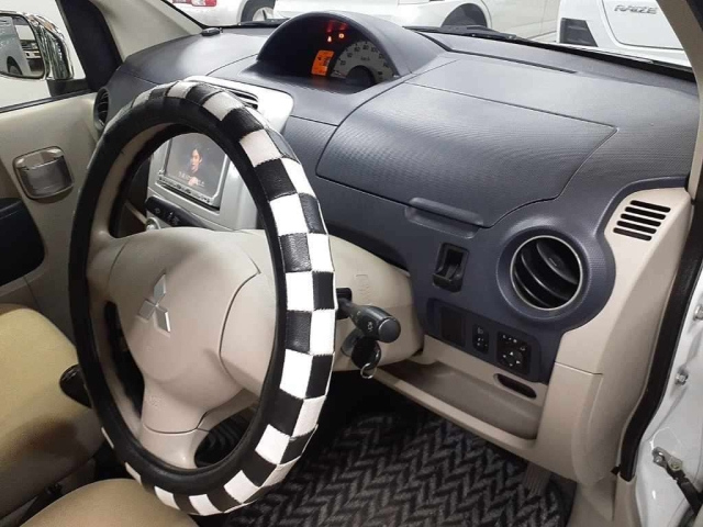 MITSUBISHI EK WAGON 2013