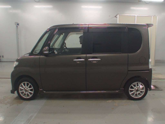 DAIHATSU TANTO 2012