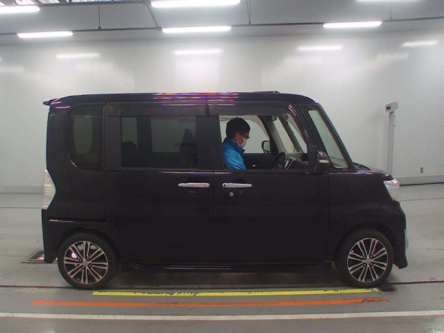 DAIHATSU TANTO 2014