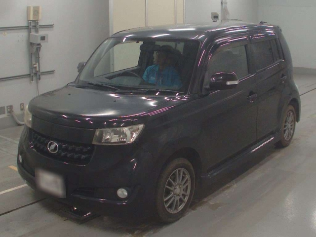 TOYOTA BB 2010