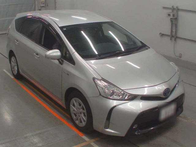TOYOTA PRIUS ALPHA 2020