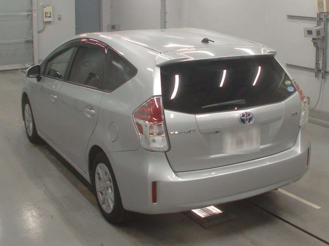 TOYOTA PRIUS ALPHA 2020