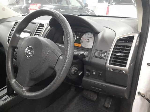 NISSAN WINGROAD 2015