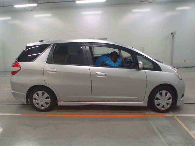 HONDA FIT SHUTTLE 2011