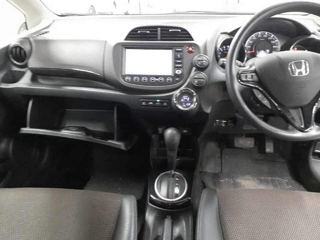 HONDA FIT SHUTTLE 2011