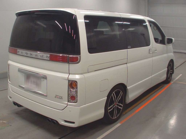 NISSAN ELGRAND 2009
